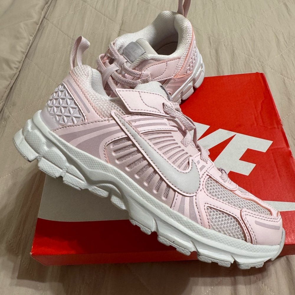 Kid’s Nike Vomero 5 Pearl Pink